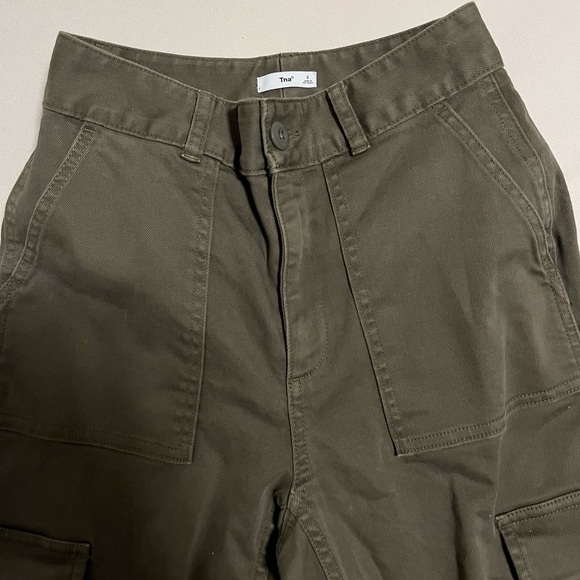 Aritzia Cargo Pants - Picture 5 of 5